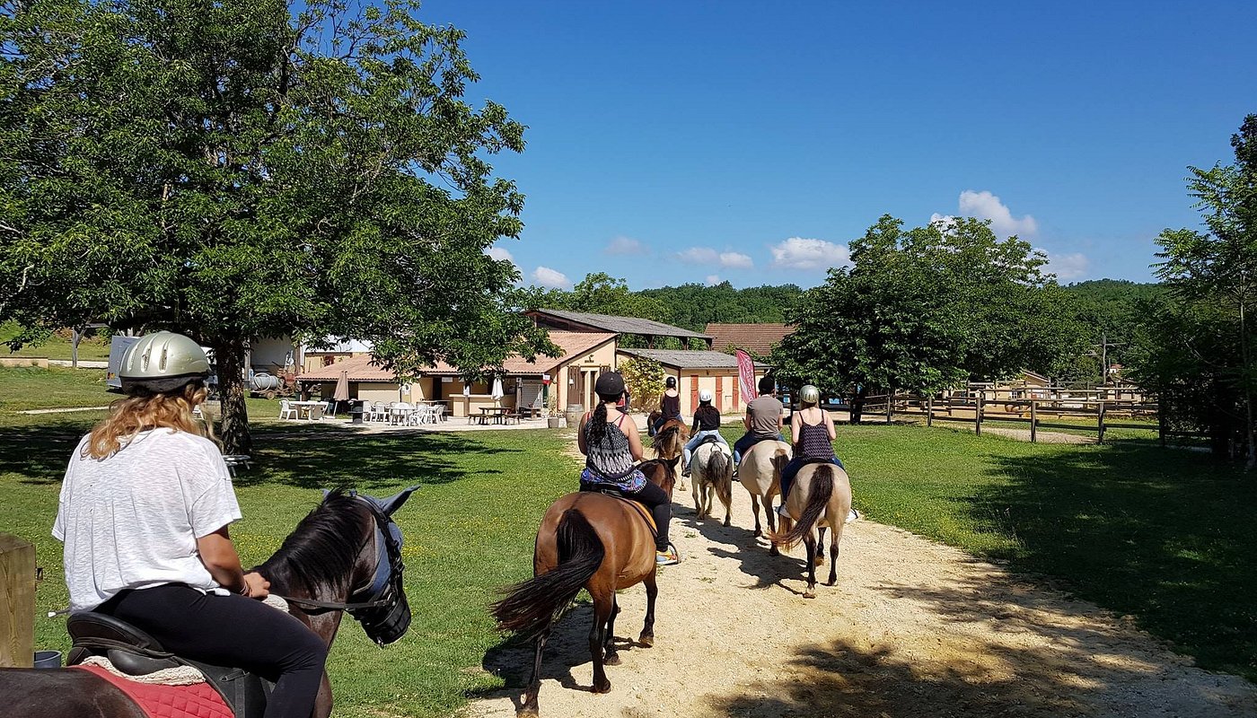 Balade à cheval avec Equi’PERIGORD en Périgord Noir