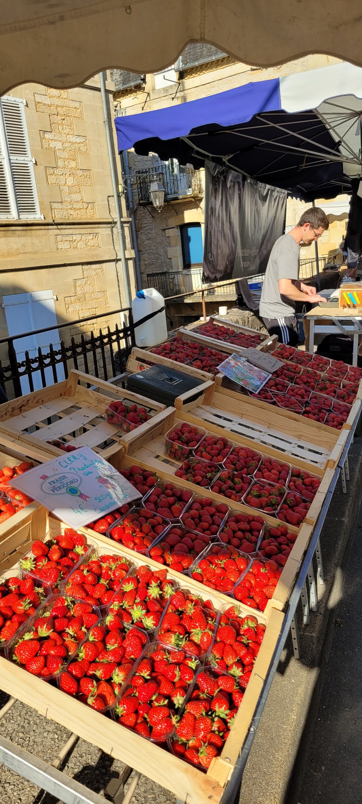 Au marché de St Cyprien un dimanche 